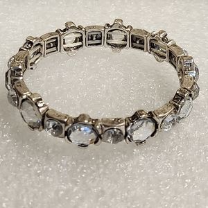 FACETED CLEAR STONE SILVER TONE STRETCH BRACELET